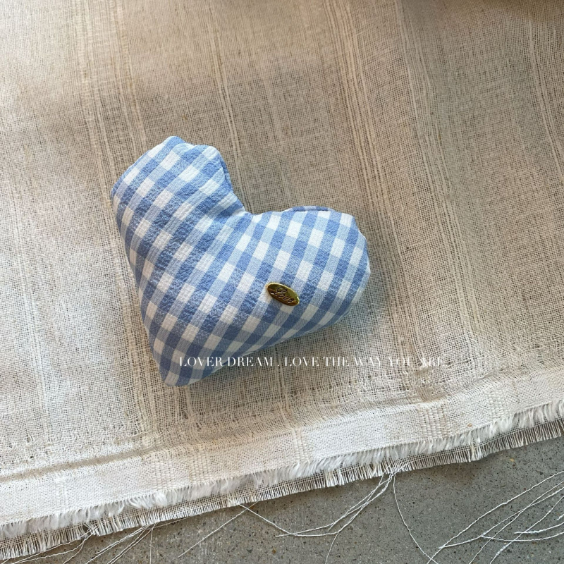 Srca oblika broš s elektroplatiranim premazom, mješani materijali, korejski stil, dvostruka upotreba, zima 2024