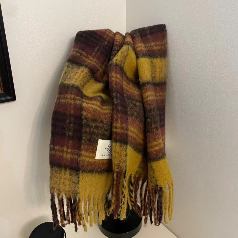 Ženski karirani šal - warp knitting, jacquard, održava toplinu, zima (polyester 71–80%)