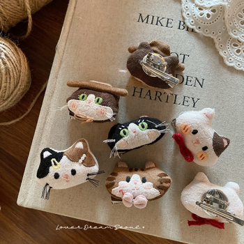 Broš za odjeću – ručno izrađeni, mješavina materijala, motiv mačice i djevojčice, korejski stil, dvostruka upotreba