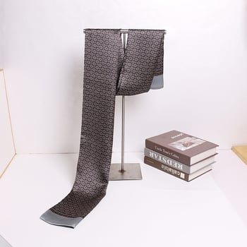 Мъжки шал от коприна, сатенена тъкан, размери 158 × 26 см, 100% коприна, флорална шарка с пръскане, есен 2024