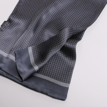 Мъжки шал от коприна, сатенена тъкан, размери 158 × 26 см, 100% коприна, флорална шарка с пръскане, есен 2024