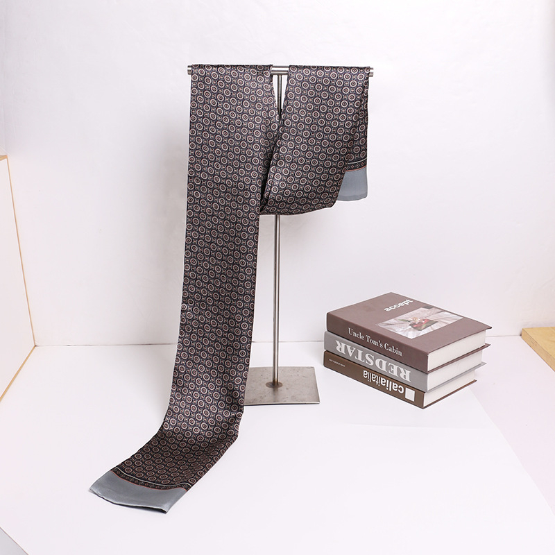 Мъжки шал от коприна, сатенена тъкан, размери 158 × 26 см, 100% коприна, флорална шарка с пръскане, есен 2024