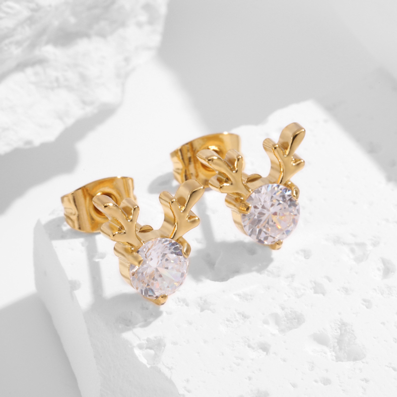 Nőknek szóló antler ékszerszett: titán-acél, cirkón inlay, keresztláncos nyaklánc, fülbevalók és karkötő, állatmotívumok