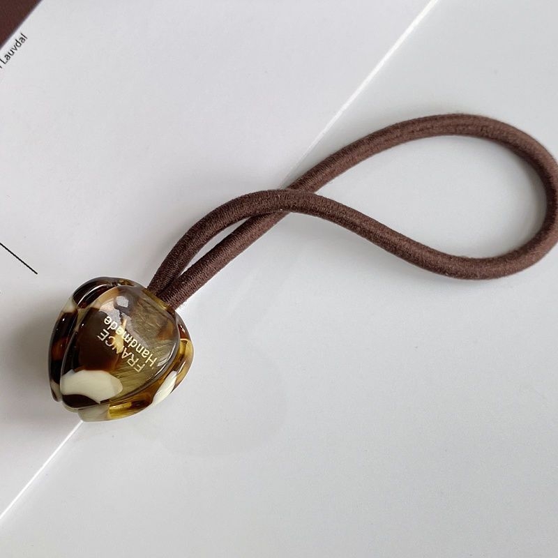 Plaukų aksesuaras – rankų darbo, Japonijos ir Pietų Korejos stilius, didelis elastingumas; Medžiaga: acto rūgštis; Metai/Sezonas: 2022 žiema; Kategorija: plaukų aksesuaras