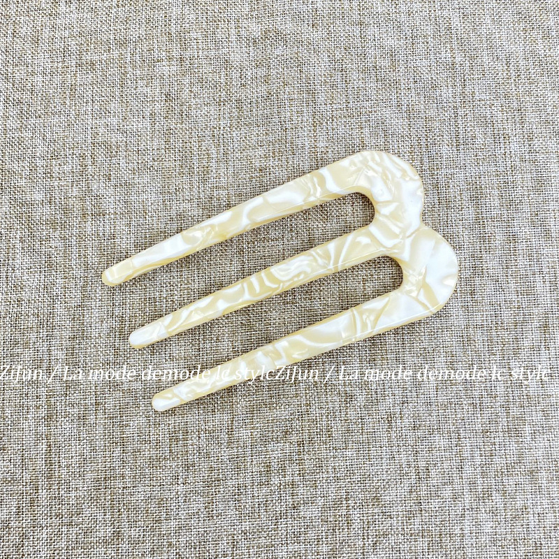 Щипка за коса с три зъба, U-образна форма, материал: оцетна киселина, обработка: изпичане на боя