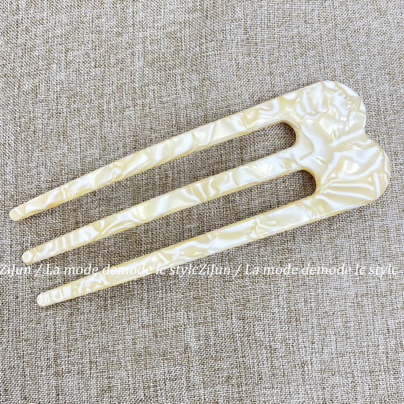 Щипка за коса с три зъба, U-образна форма, материал: оцетна киселина, обработка: изпичане на боя