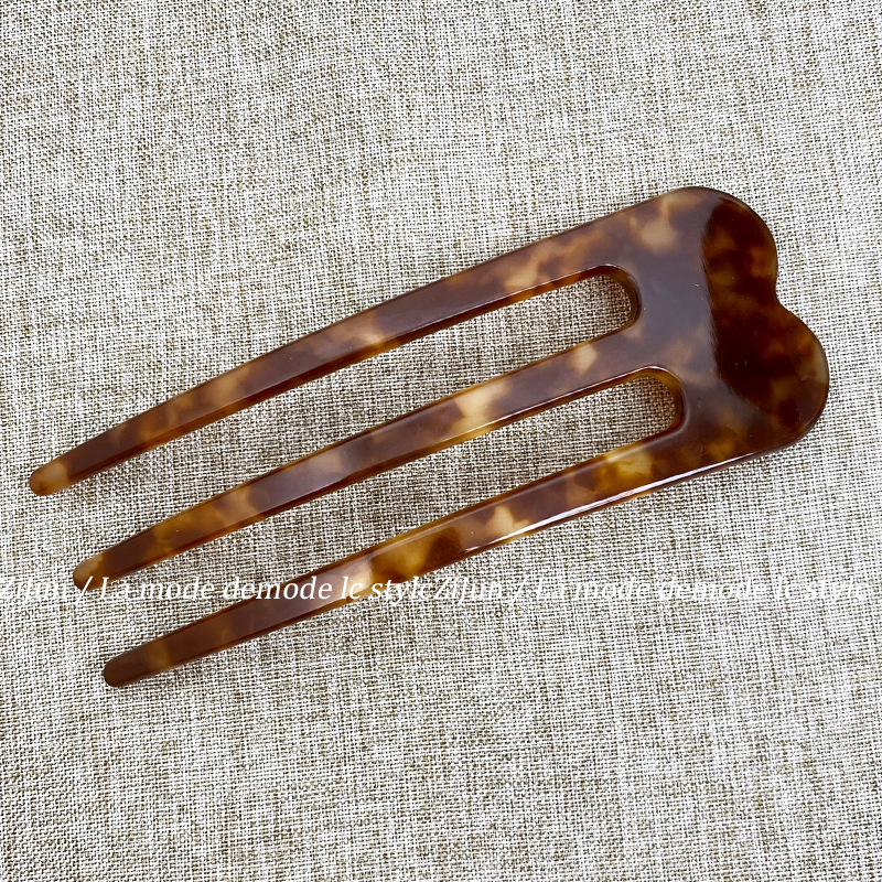 Щипка за коса с три зъба, U-образна форма, материал: оцетна киселина, обработка: изпичане на боя