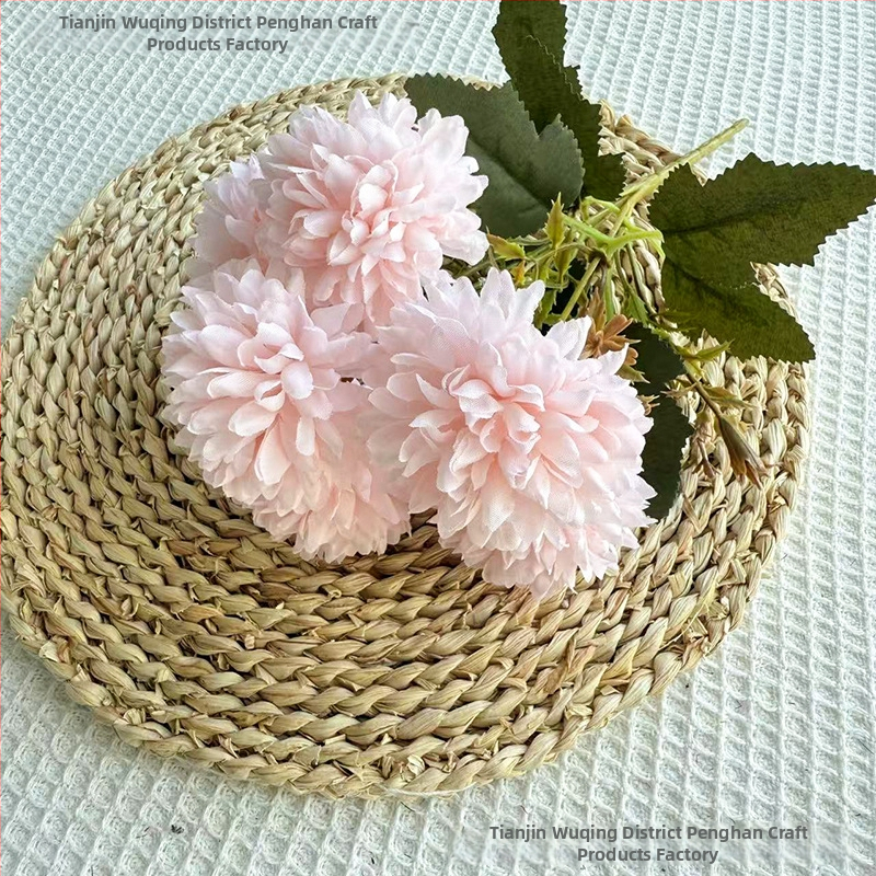 Penghan dirbtinis 6 galvų krizantemų puokštė su vienu kotu, mažas puokštė; medžiagos: plastikas, šilko gėlės, poliesterio audinys; vestuvėms, namų dekorui, nuotraukų rekvizitams