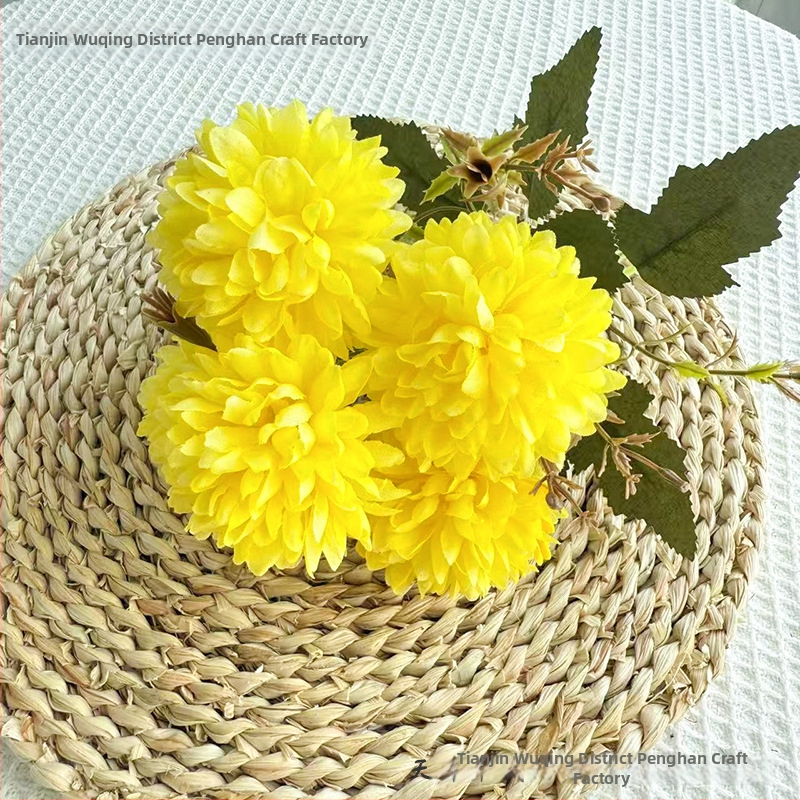 Penghan dirbtinis 6 galvų krizantemų puokštė su vienu kotu, mažas puokštė; medžiagos: plastikas, šilko gėlės, poliesterio audinys; vestuvėms, namų dekorui, nuotraukų rekvizitams