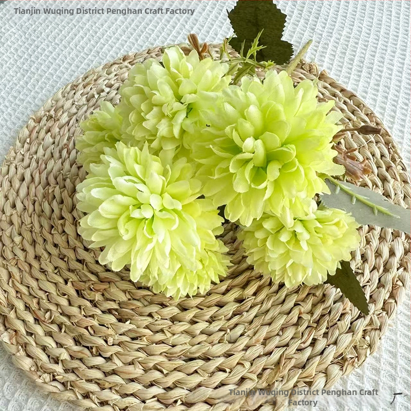 Penghan dirbtinis 6 galvų krizantemų puokštė su vienu kotu, mažas puokštė; medžiagos: plastikas, šilko gėlės, poliesterio audinys; vestuvėms, namų dekorui, nuotraukų rekvizitams