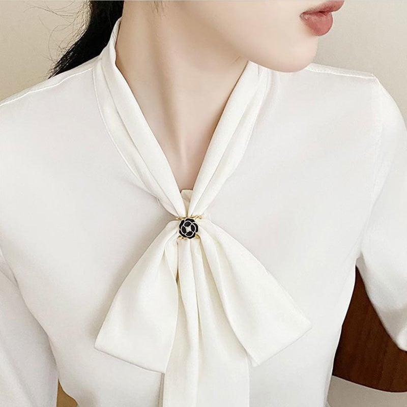 Daudzfunkcionāla zīda šalle, mazs kvadrātveida dizains, dekoratīva lente un mezglota sprādze pie kreklu stūriem, pāru stils, Ziemas 2021