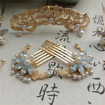 Clip de păr Hanfu inspirat cu flori și perle, în formă U, aliaj, făcut manual, cristal