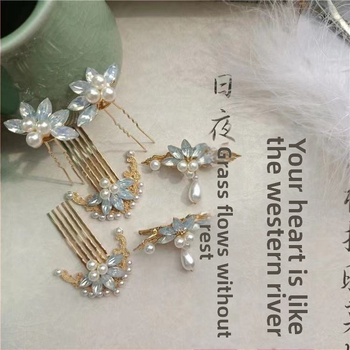 Clip de păr Hanfu inspirat cu flori și perle, în formă U, aliaj, făcut manual, cristal