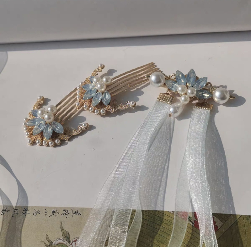 Clip de păr Hanfu inspirat cu flori și perle, în formă U, aliaj, făcut manual, cristal