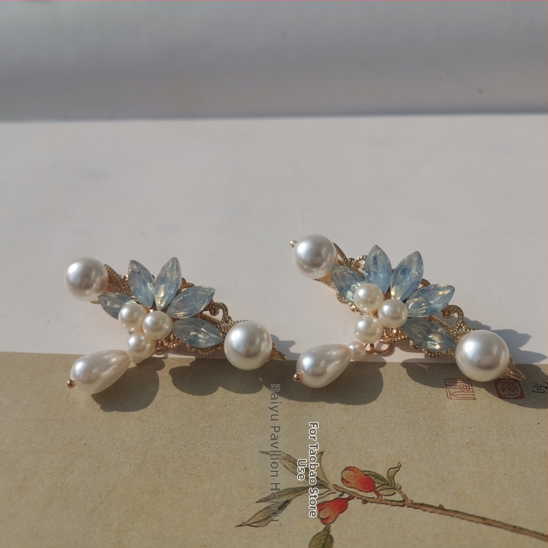 Clip de păr Hanfu inspirat cu flori și perle, în formă U, aliaj, făcut manual, cristal