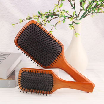 Matu ķemme ar gaisa spilvenu un galvas ādas masāžu – Beech wood