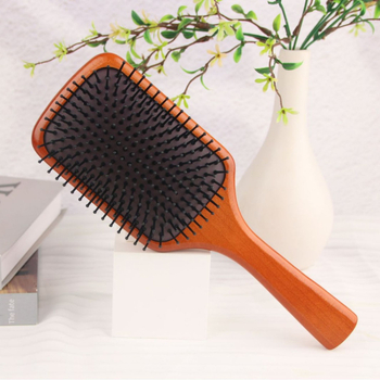 Matu ķemme ar gaisa spilvenu un galvas ādas masāžu – Beech wood