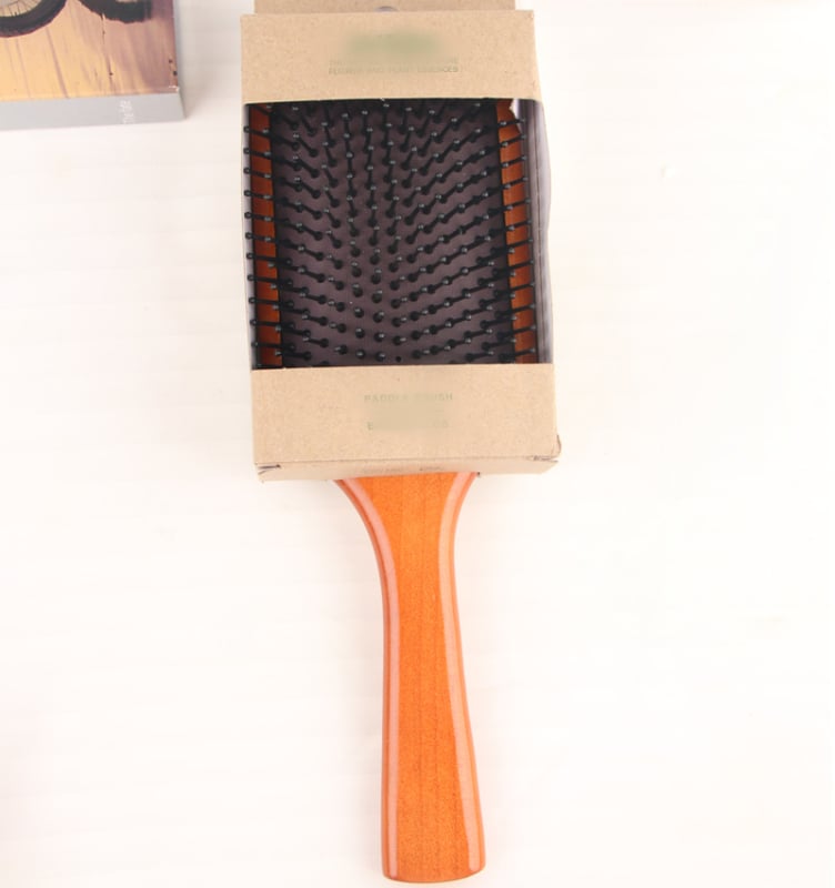 Matu ķemme ar gaisa spilvenu un galvas ādas masāžu – Beech wood