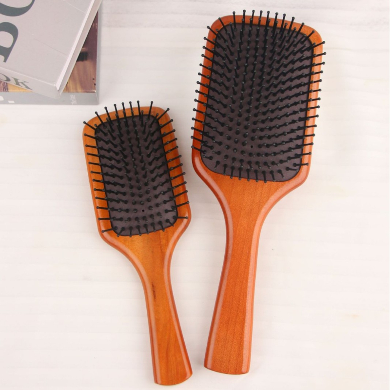 Matu ķemme ar gaisa spilvenu un galvas ādas masāžu – Beech wood