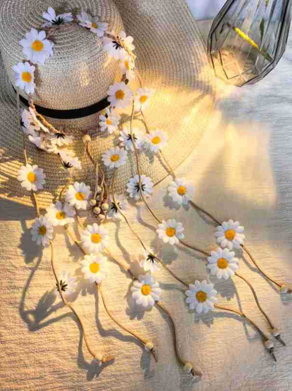 Boho traka za kosu s margaretkama i suncokretima, ručno izrađena, miješani materijali, platneni omotač na koncu, individualno pakirana, Zima 2023