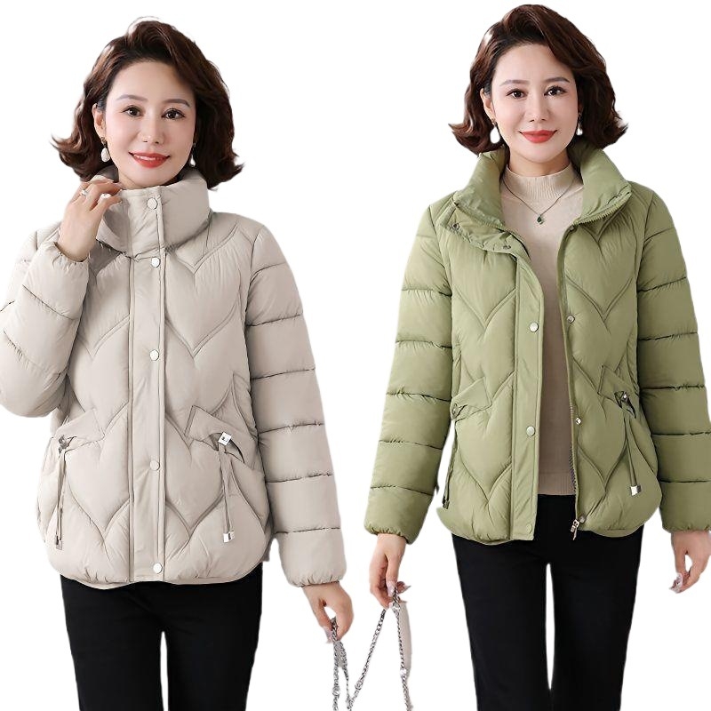 Īss kokvilnas mētelis mazā auguma sievietēm, ziemas stāvējošs apkakle, plisētas detaļas un 3D dekorācijas, PVC audums 30–50% saturs