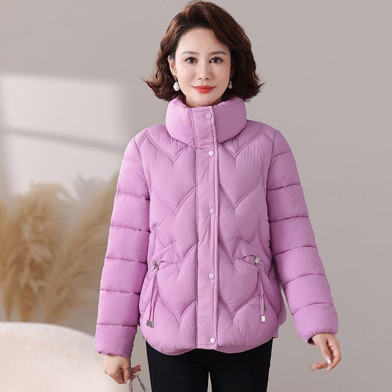 Īss kokvilnas mētelis mazā auguma sievietēm, ziemas stāvējošs apkakle, plisētas detaļas un 3D dekorācijas, PVC audums 30–50% saturs