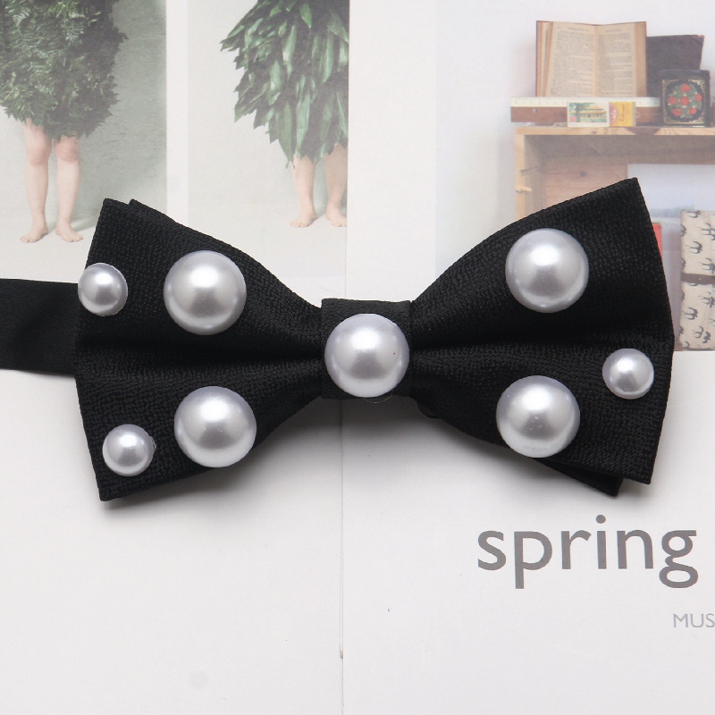 Pērļu kaklasaite (Poliesteris • Roku darbs • Punktveidīgs raksts • Universāla, brīvs stils • Vilnas oderējums)