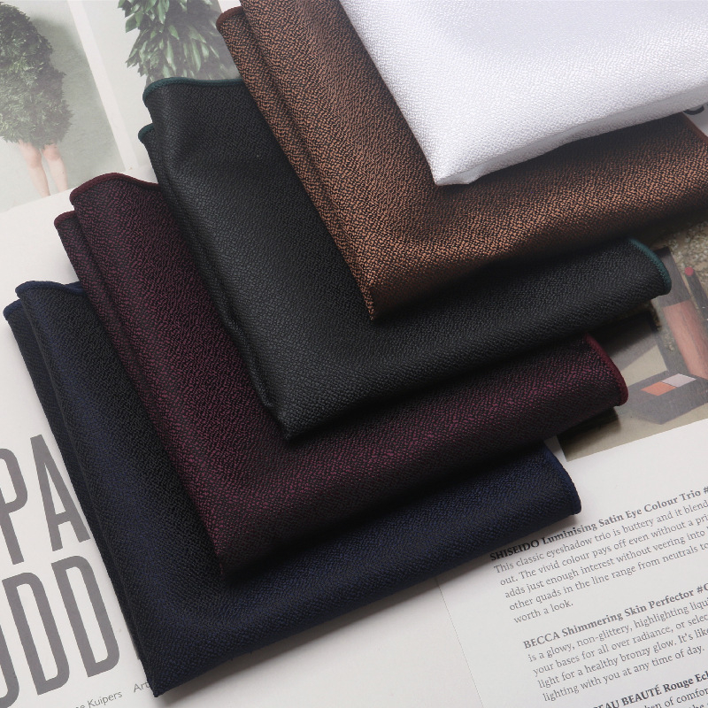 Pērļu kaklasaite (Poliesteris • Roku darbs • Punktveidīgs raksts • Universāla, brīvs stils • Vilnas oderējums)