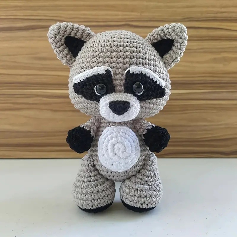 DIY rinkinys mezgimui lėlytei — vilnos siūlai, pusvorstoniniai siūlai, stranded siūlai, mezgimui ir kabinamiems papuošalams