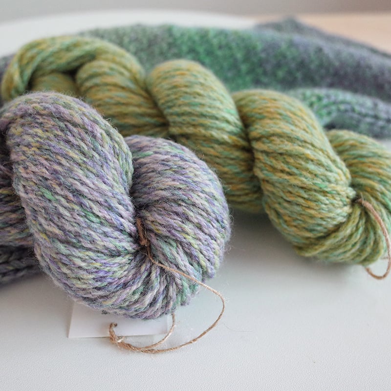 100% vilna, Hank siūlai, 2 gijos, žemas sukimasis, Woolen spun rankoms megzti