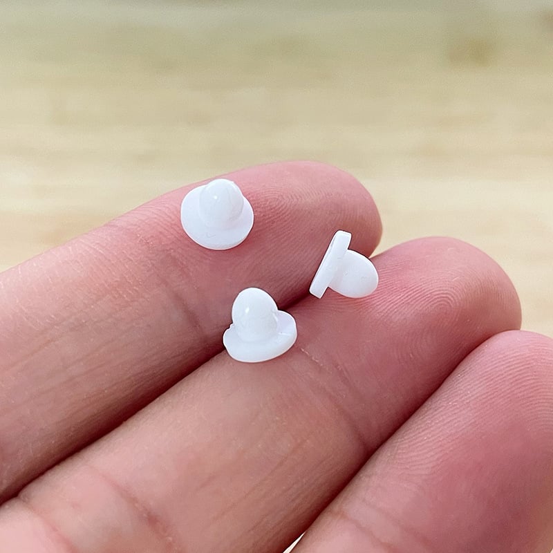 Nagy háromszögű fülcsipesz alátét, fájdalomcsillapító párna, műanyag, ékszerkiegészítők, 2021 tél