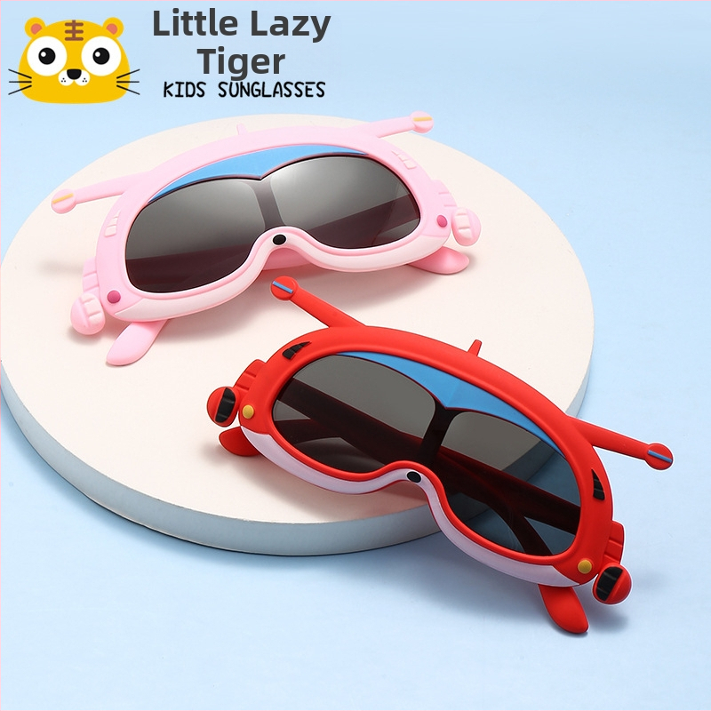 Gyerekek polárizált napszemüvege – UV400, TAC lencsék, teljes keret, speciálisan formájú tükrös lencsék