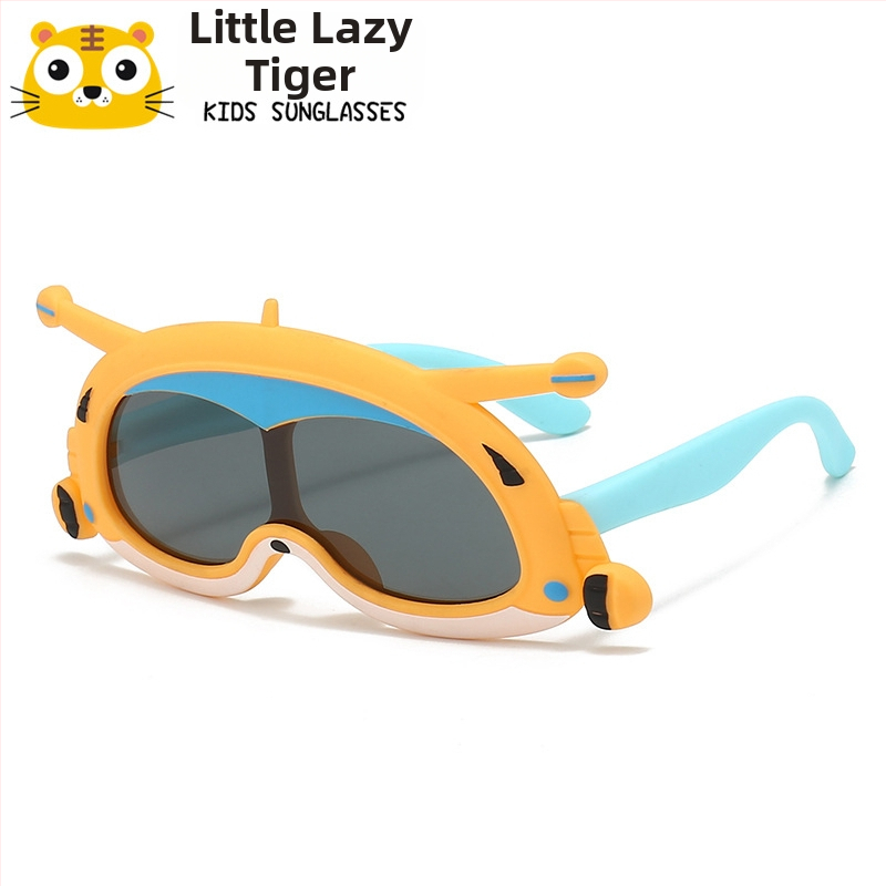 Gyerekek polárizált napszemüvege – UV400, TAC lencsék, teljes keret, speciálisan formájú tükrös lencsék