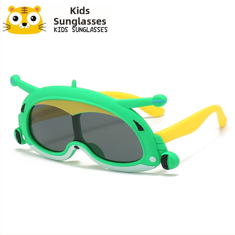 Gyerekek polárizált napszemüvege – UV400, TAC lencsék, teljes keret, speciálisan formájú tükrös lencsék