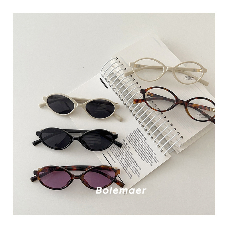 Dječje sunčane naočale, korejski retro stil, ovalni mali okvir, plastični okvir, nepolarizirane, ogledalno zaštita klase 2