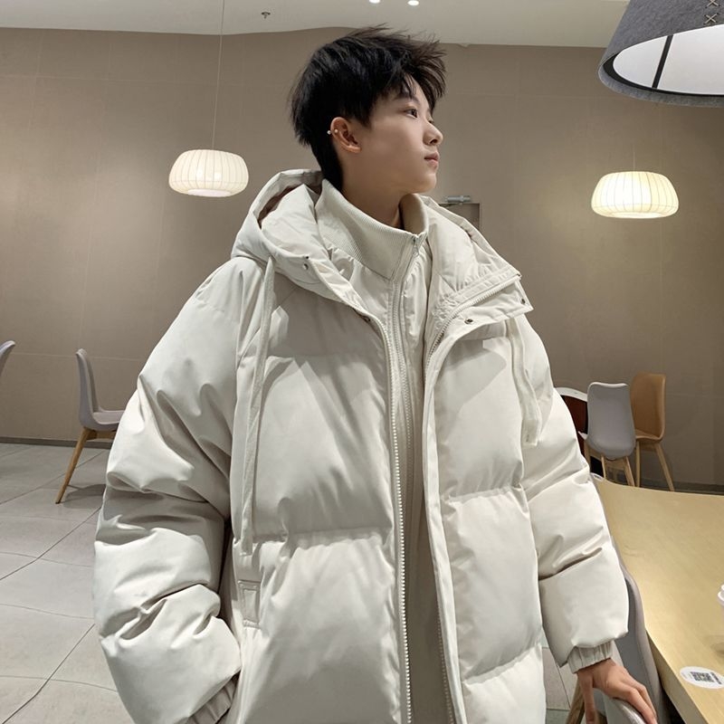 Puuvillast täidisega paksem jakk, talje lõikega, tõmblukk, kapuutsita, kaeluseta