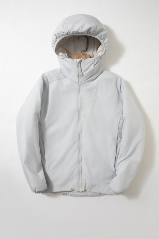 Unisex talvejakk täidetud siidi-puuvillaga välisriietuseks ja matkamiseks, kapuutsiga, vaba lõige, väliskangas polüester, vooder nylon, täidis siidi-puuvill, külje taskud