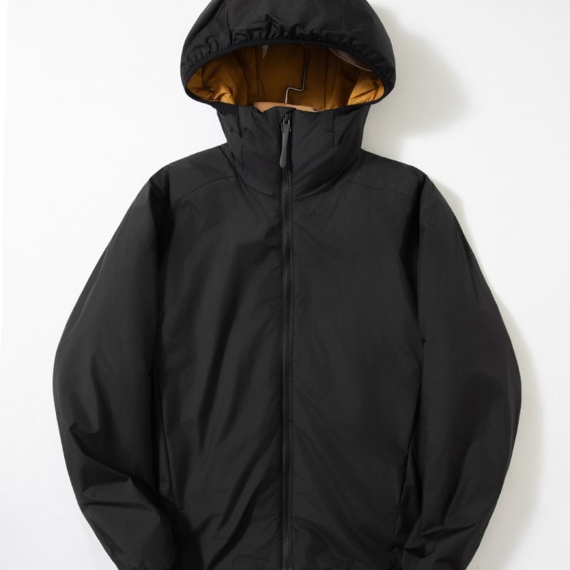 Unisex talvejakk täidetud siidi-puuvillaga välisriietuseks ja matkamiseks, kapuutsiga, vaba lõige, väliskangas polüester, vooder nylon, täidis siidi-puuvill, külje taskud