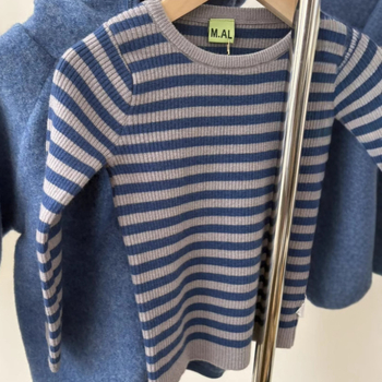 Unisex adīts virsjakas no merino vilnas, 100% vilna, enzīmu mīkstināšana maiguma dēļ, piemērots 1–3 gadiem, ziemas, pavasara un rudens sezonām, vienkrāsains raksts