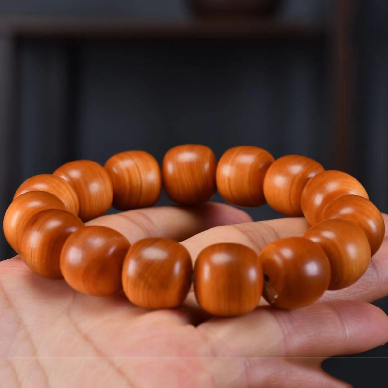 Thuja puidust helmeste käevõru – käsitöö, looduslik, poleeritud, etnilise stiiliga