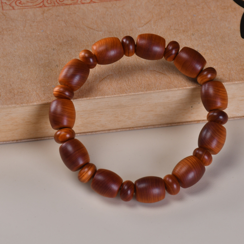 Thuja puidust helmeste käevõru – käsitöö, looduslik, poleeritud, etnilise stiiliga