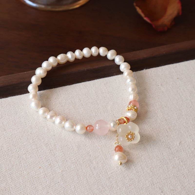 Édesvízi gyöngyökkel fűzött karkötő — geometriai forma, divatos városi stílus, nőknek