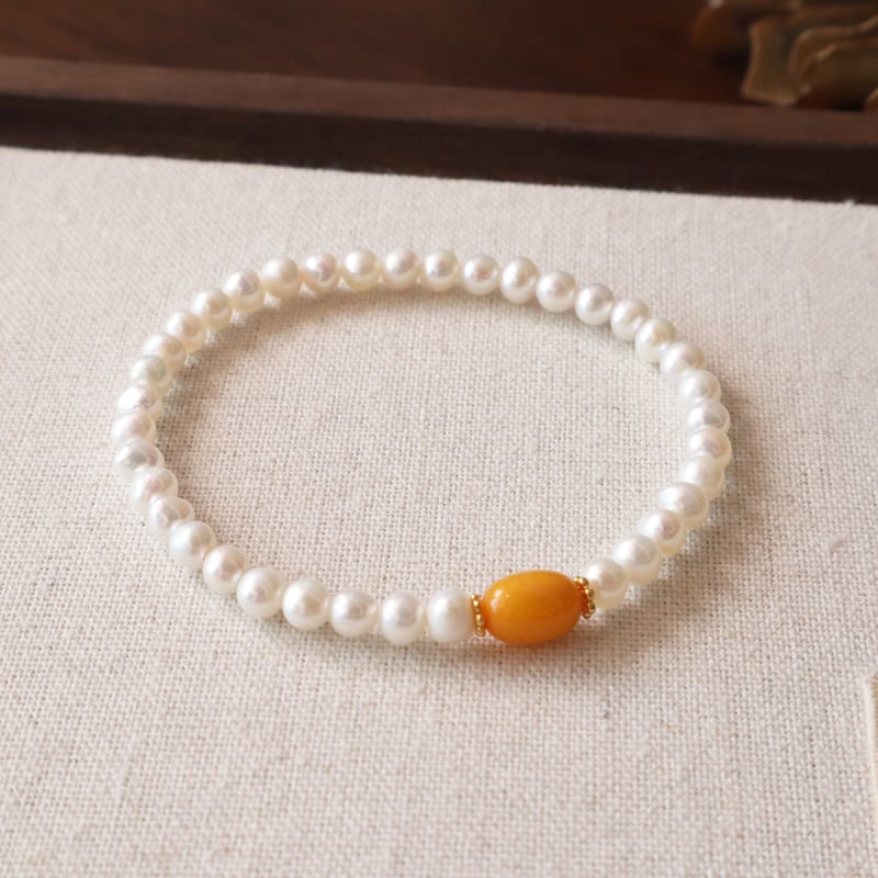 Édesvízi gyöngyökkel fűzött karkötő — geometriai forma, divatos városi stílus, nőknek