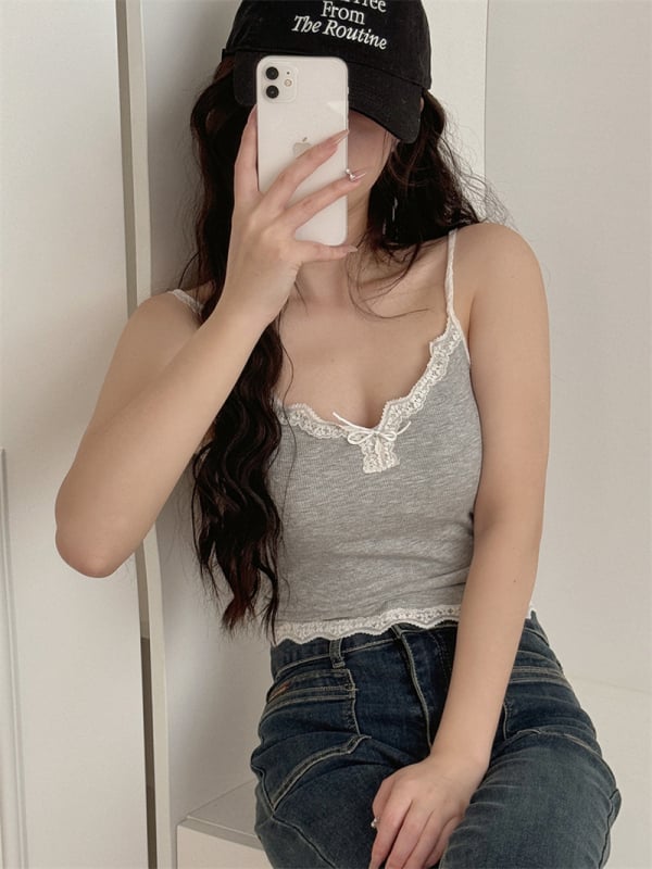 Bustier top ar mežģīņu apdari, divas siksnas, 100% kokvilna, A līnijas siluets, īss garums 40–50 cm