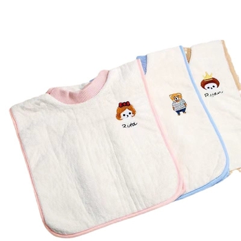 Vízálló baba etető kötény cartoon mintával, velúr anyagból, poliészter, 3–8 éveseknek