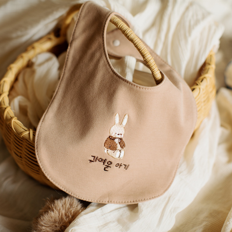 Divpusējs zīdaiņu salviņš ar izšuvumu, cartoon motīvs, ūdensizturīgs un traipu izturīgs, universāls, piemērots no zīdaiņa līdz maziem bērniem