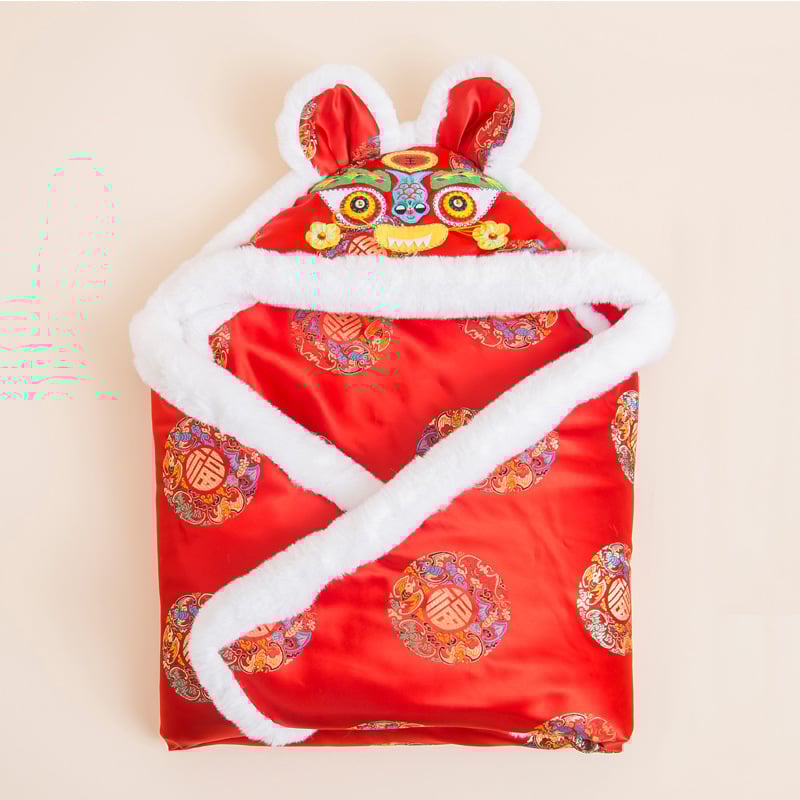 Pătură de îmbrățișare pentru nou-născuți cu imprimeu animale | Brand: Pro Eggs; Material: fibre poliesterice; Umplutură: fibre de mătase; Model: animale; Potrivit pentru vârstă: nou-născuți (0–12 luni)