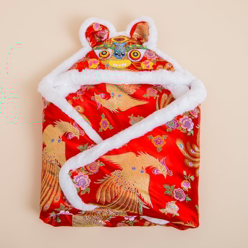 Pătură de îmbrățișare pentru nou-născuți cu imprimeu animale | Brand: Pro Eggs; Material: fibre poliesterice; Umplutură: fibre de mătase; Model: animale; Potrivit pentru vârstă: nou-născuți (0–12 luni)