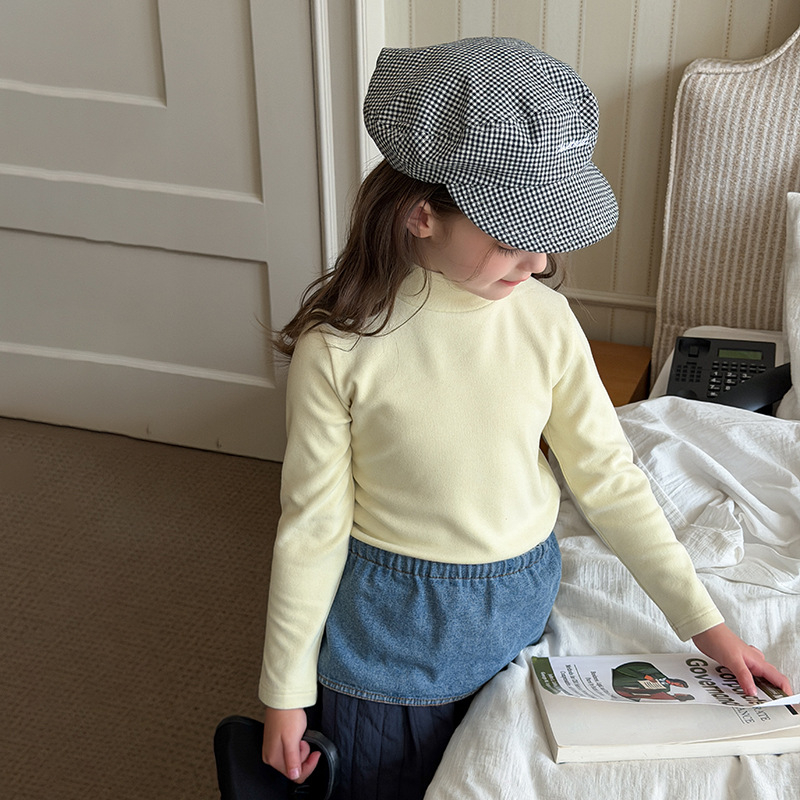 Meitenēm paredzēts pamata krekli ar daļēji augstu kaklu; mousse kašmīra audums; Korejas stila; garās piedurknes; vecuma diapazons 3–8 gadi