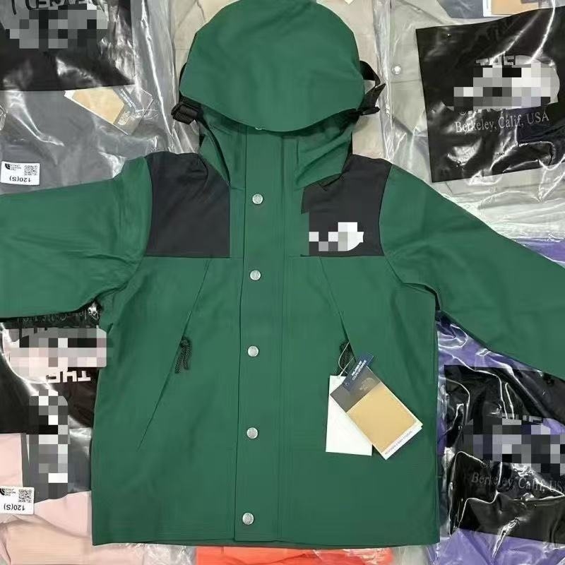 Bērnu jaka: vēja izturīga un ūdensnecaurlaidīga, ar kapuci, 7–12 gadiem, ziemas, pavasara un rudens sezonai